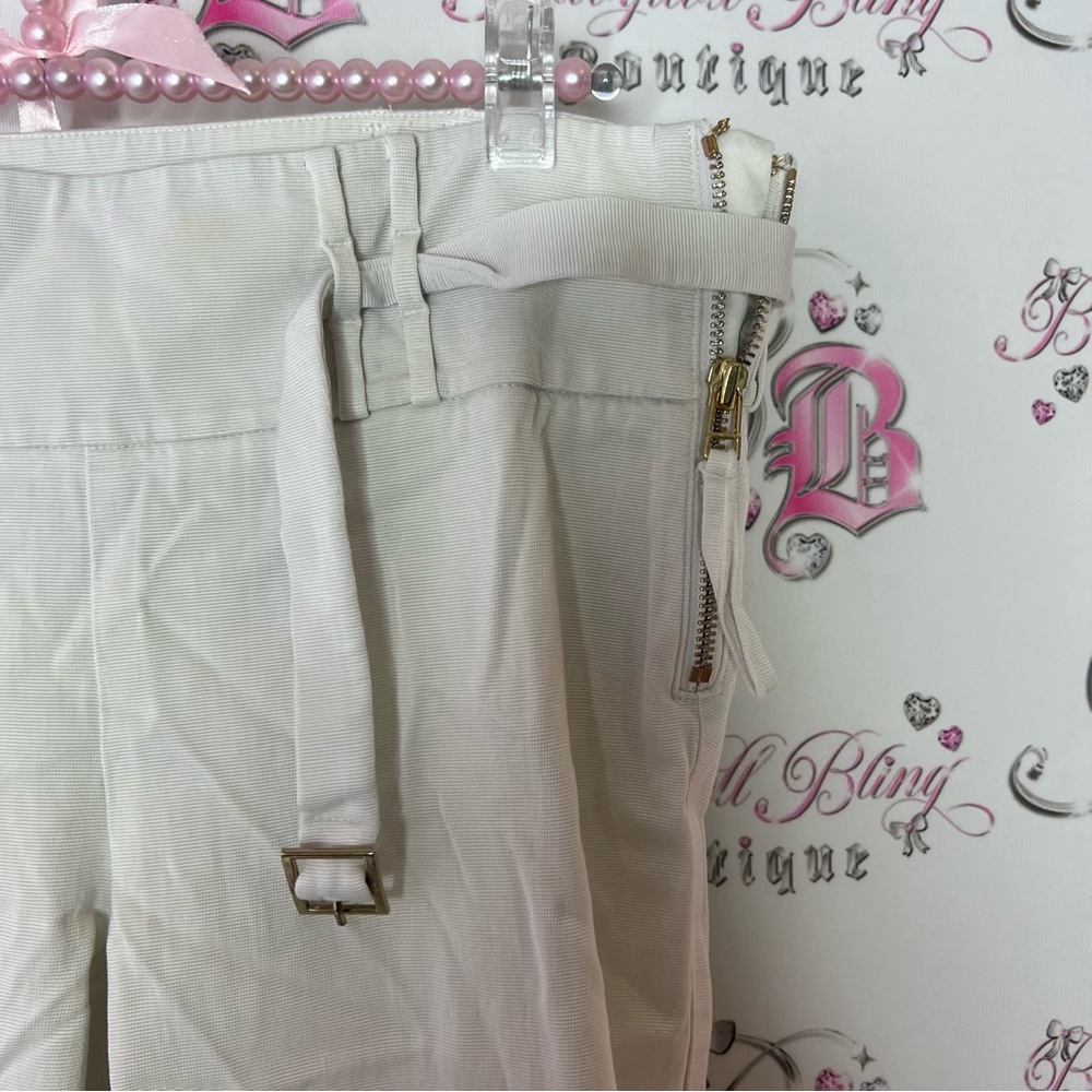 Guess by Marciano Pants white cream belted silver details zip up side stretchy - Picture 3 of 8